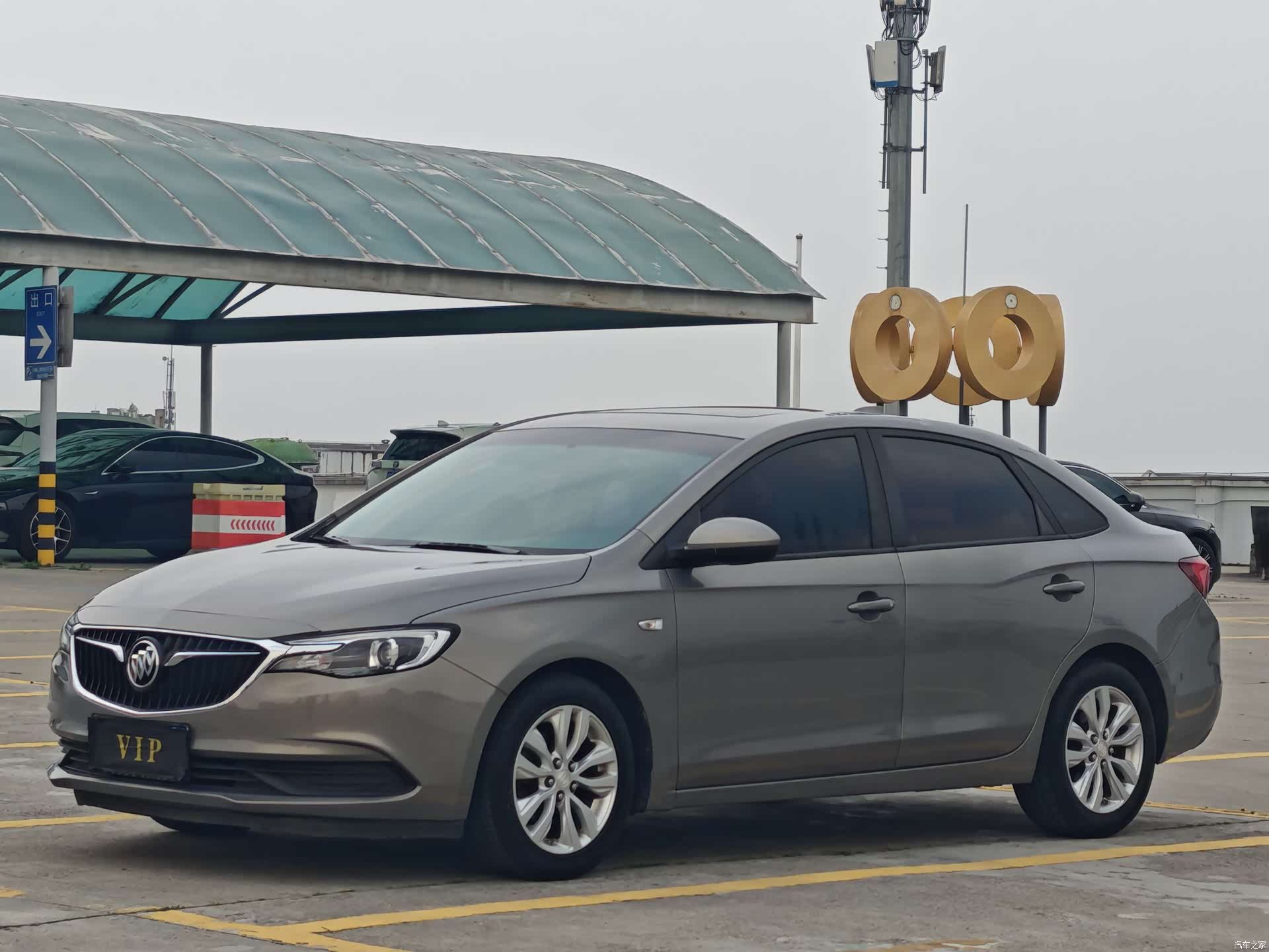 Buick V, 2018 1