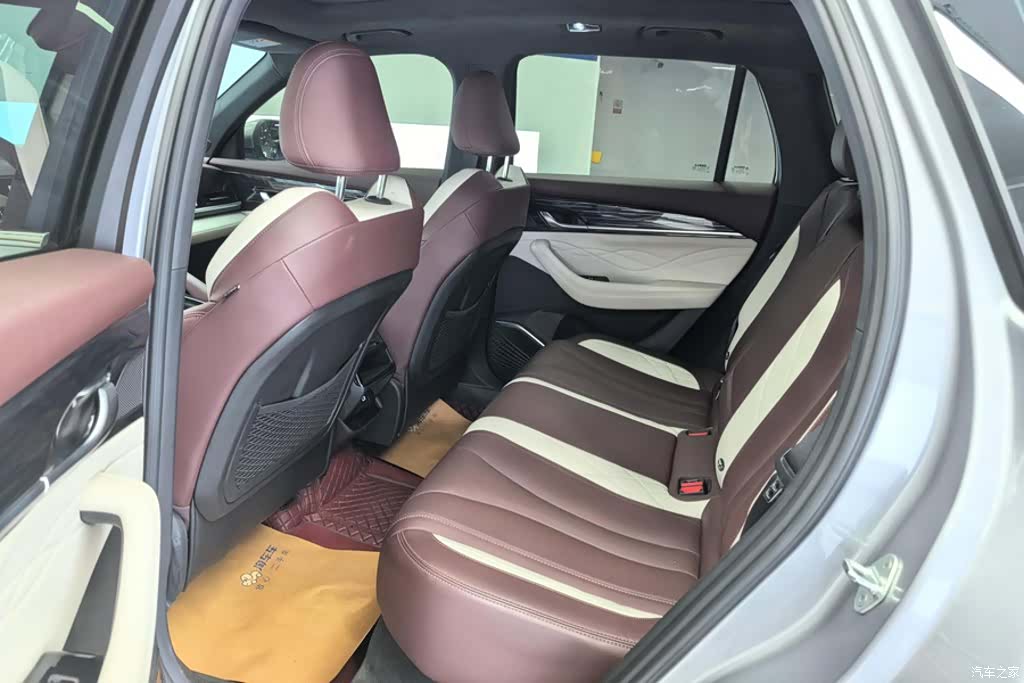 Geely Xingyue L, 2022 11