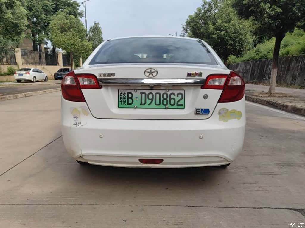 JAC iEV4, 2015 8