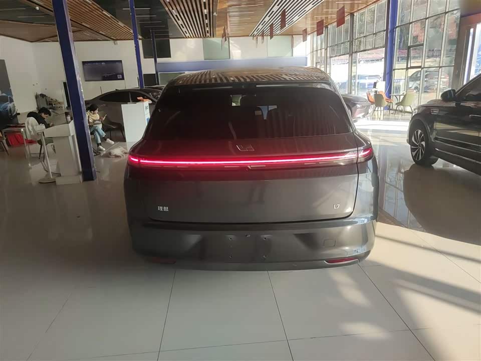 Li Auto Ideal L7