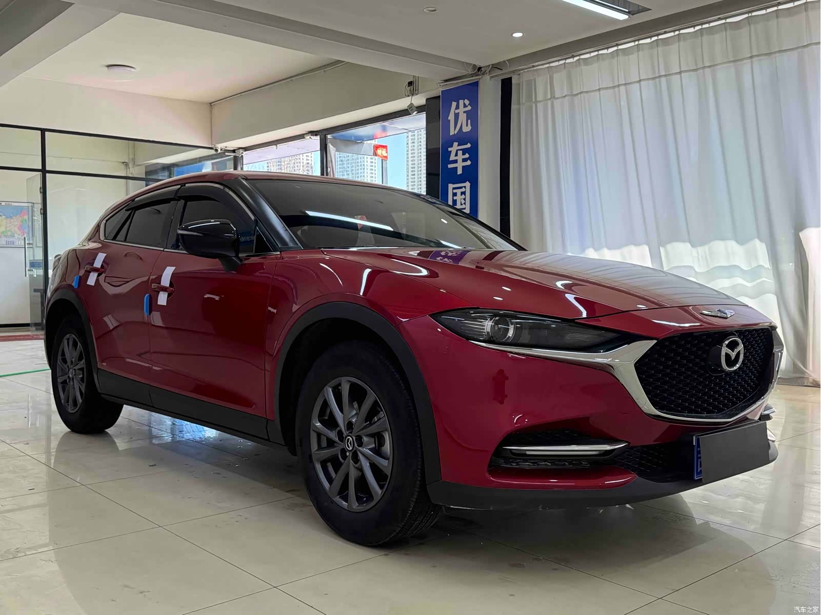 Mazda CX-4, 2023 3