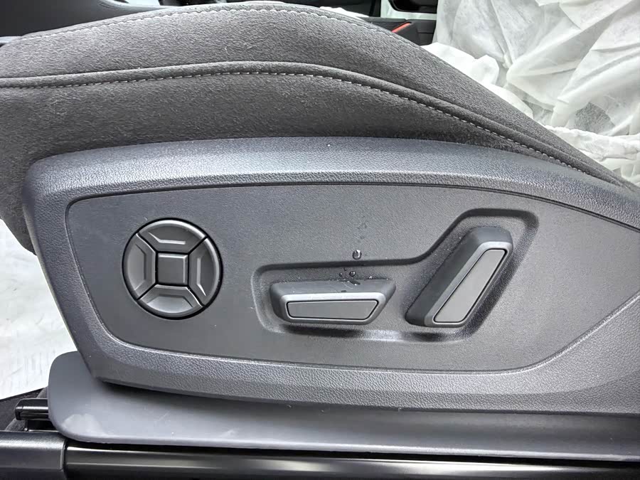 Audi Q3 2024, фото 18