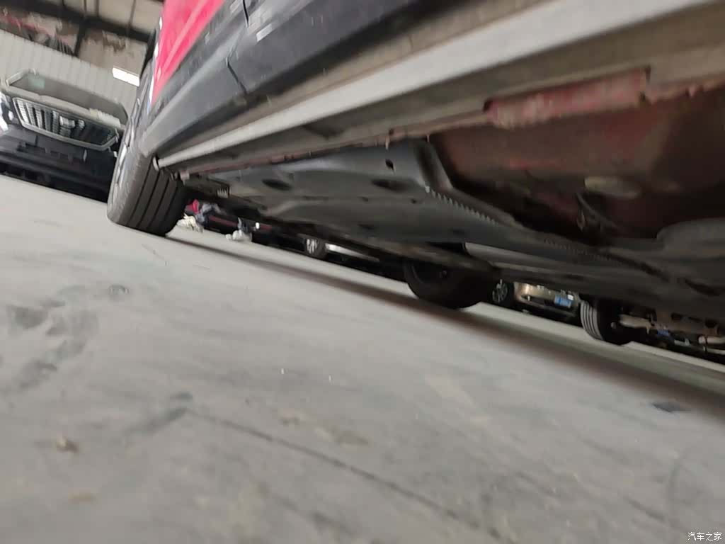 Audi Q2L, 2021 21