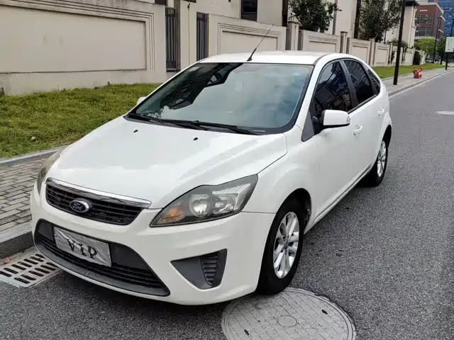 Ford Focus 2013 — купить из Китая под заказ