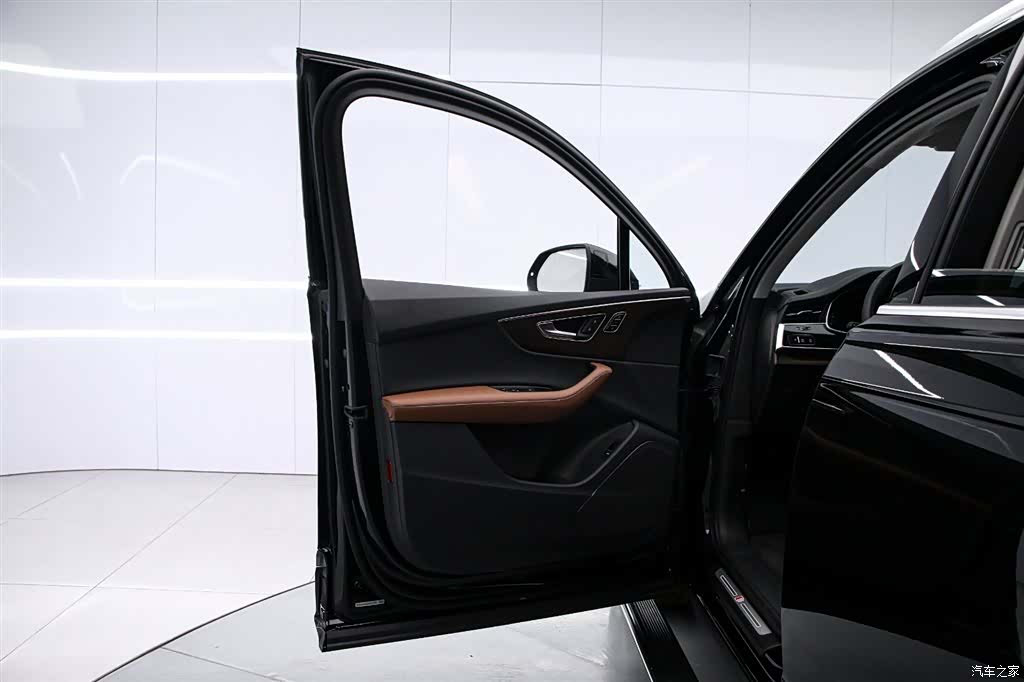Audi Q7, 2026 11