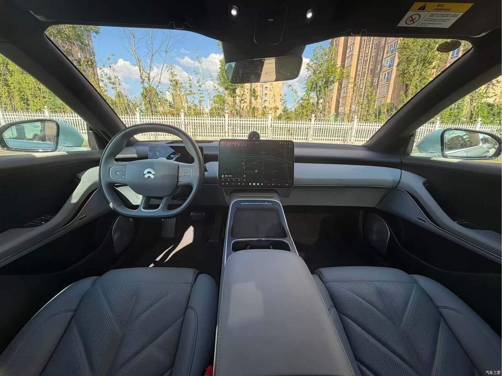 NIO ET5, 2025 все фото