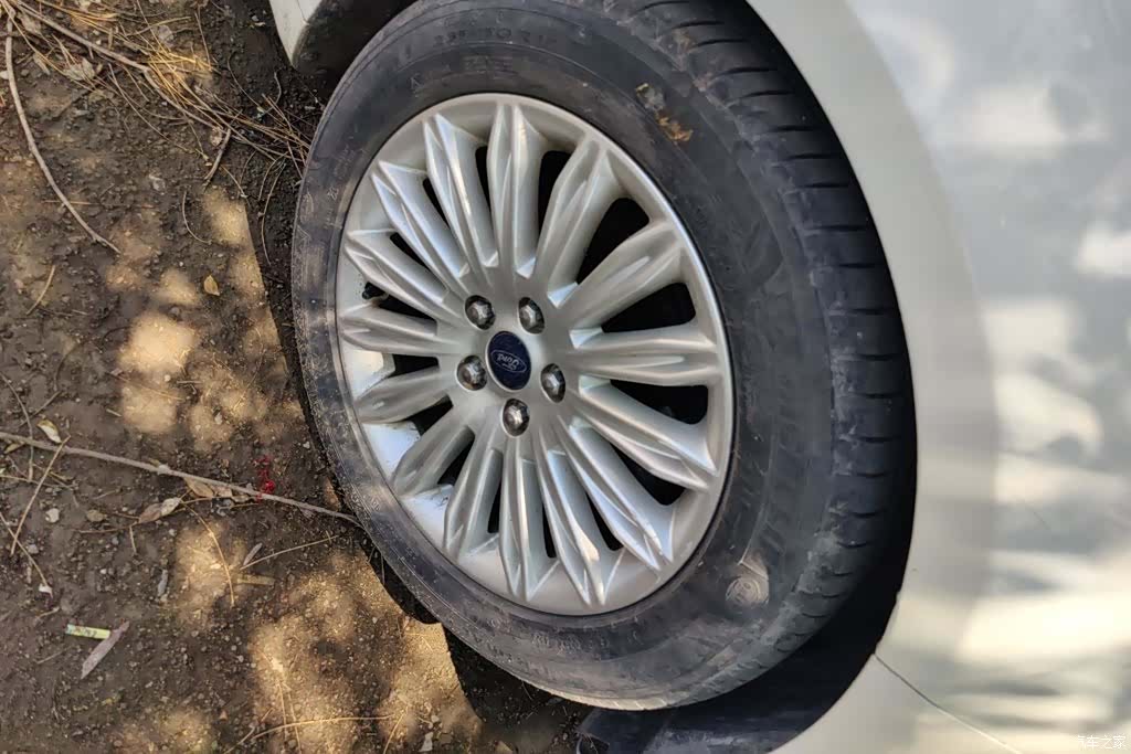 Ford Mondeo, 2015 6
