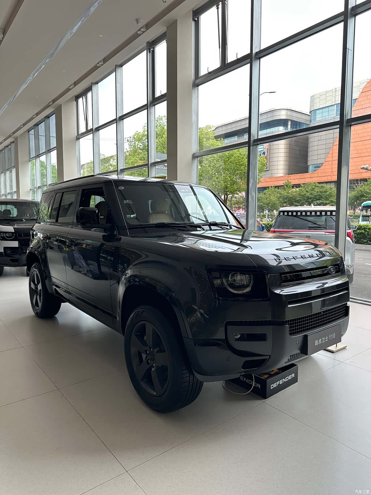 Land Rover Defender, 2026 2