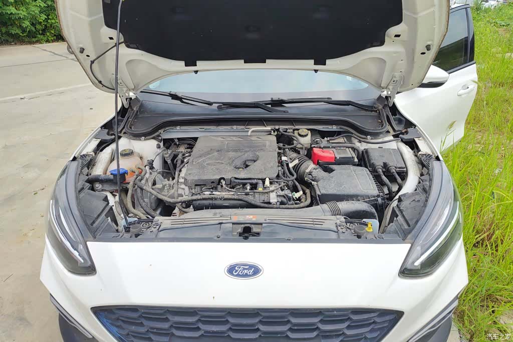 Ford Focus, 2021 10