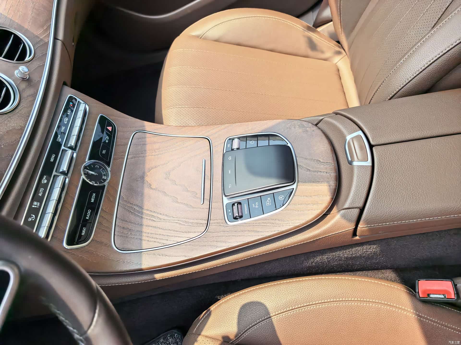Mercedes-Benz E-Class, 2019 12