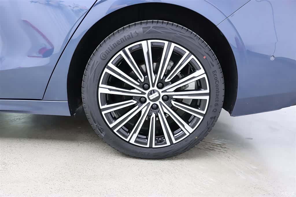 Geely A7, 2025 33
