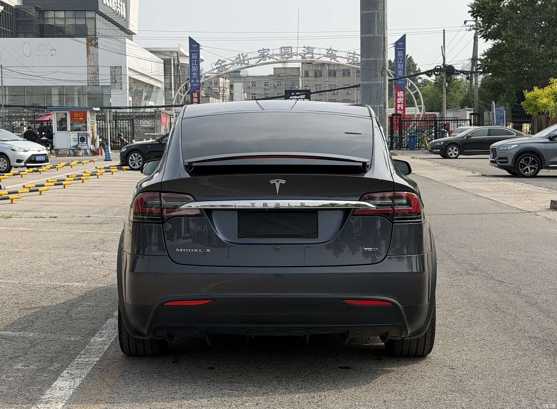 Tesla Model X, 2017 все фото