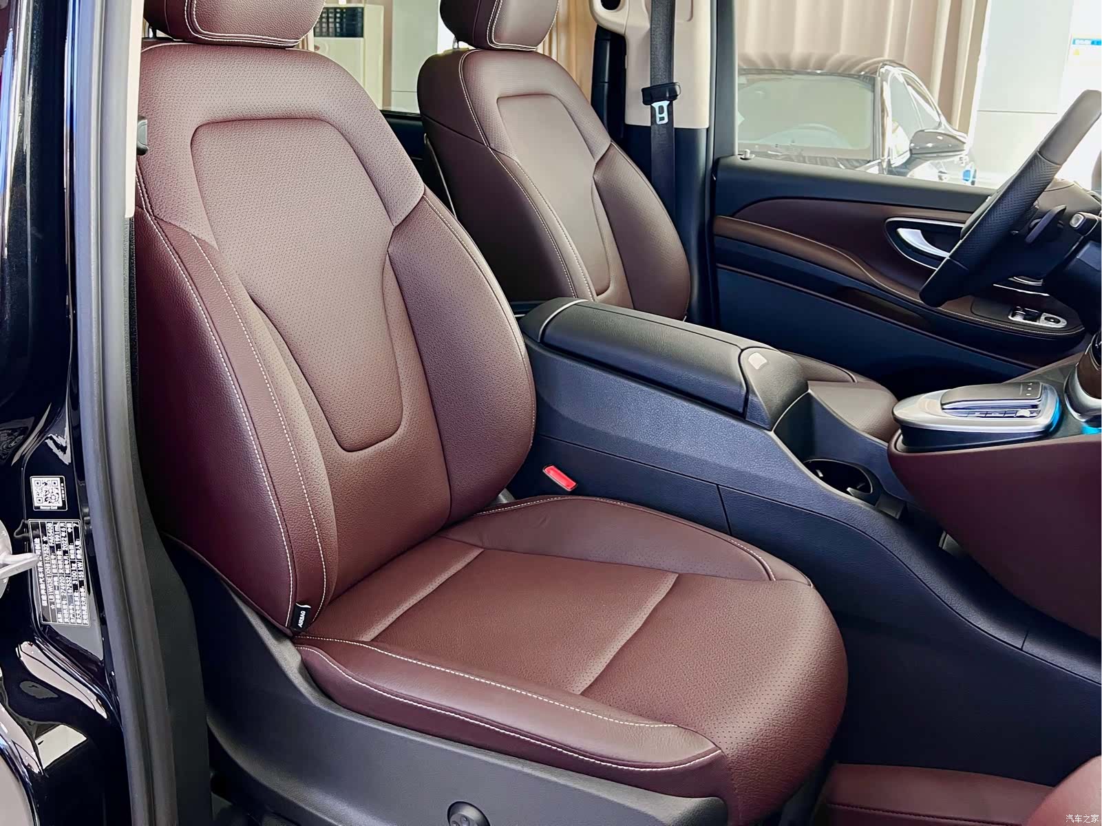 Mercedes-Benz V-Class, 2022 8