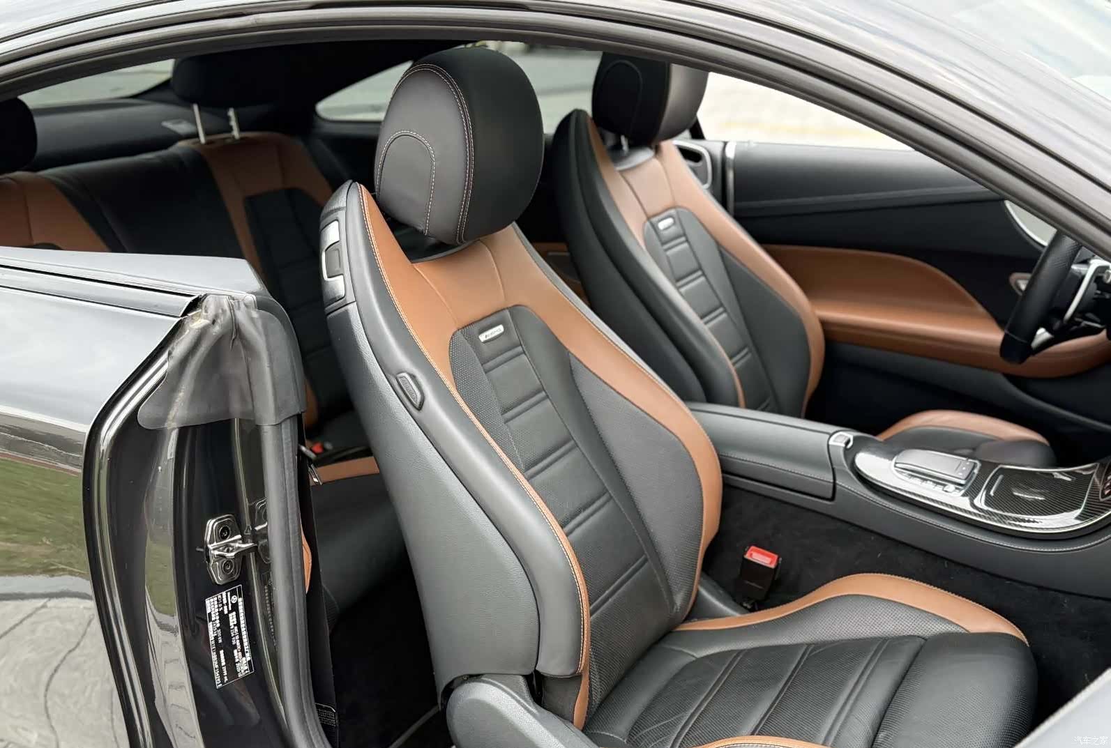 Mercedes-Benz E-Class, 2021 24