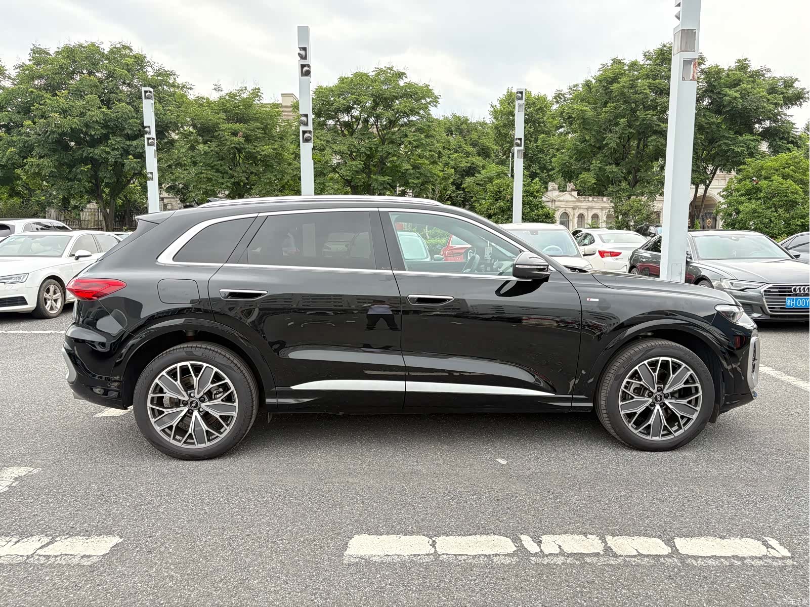 Audi Q5L, 2026 4