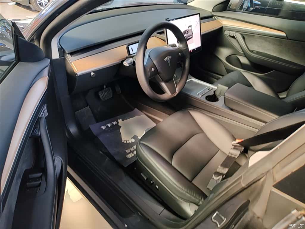 Tesla Model 3, 2022 16