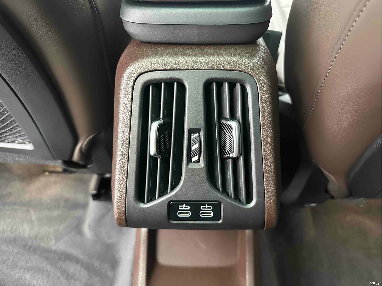 BMW X1, 2023 13