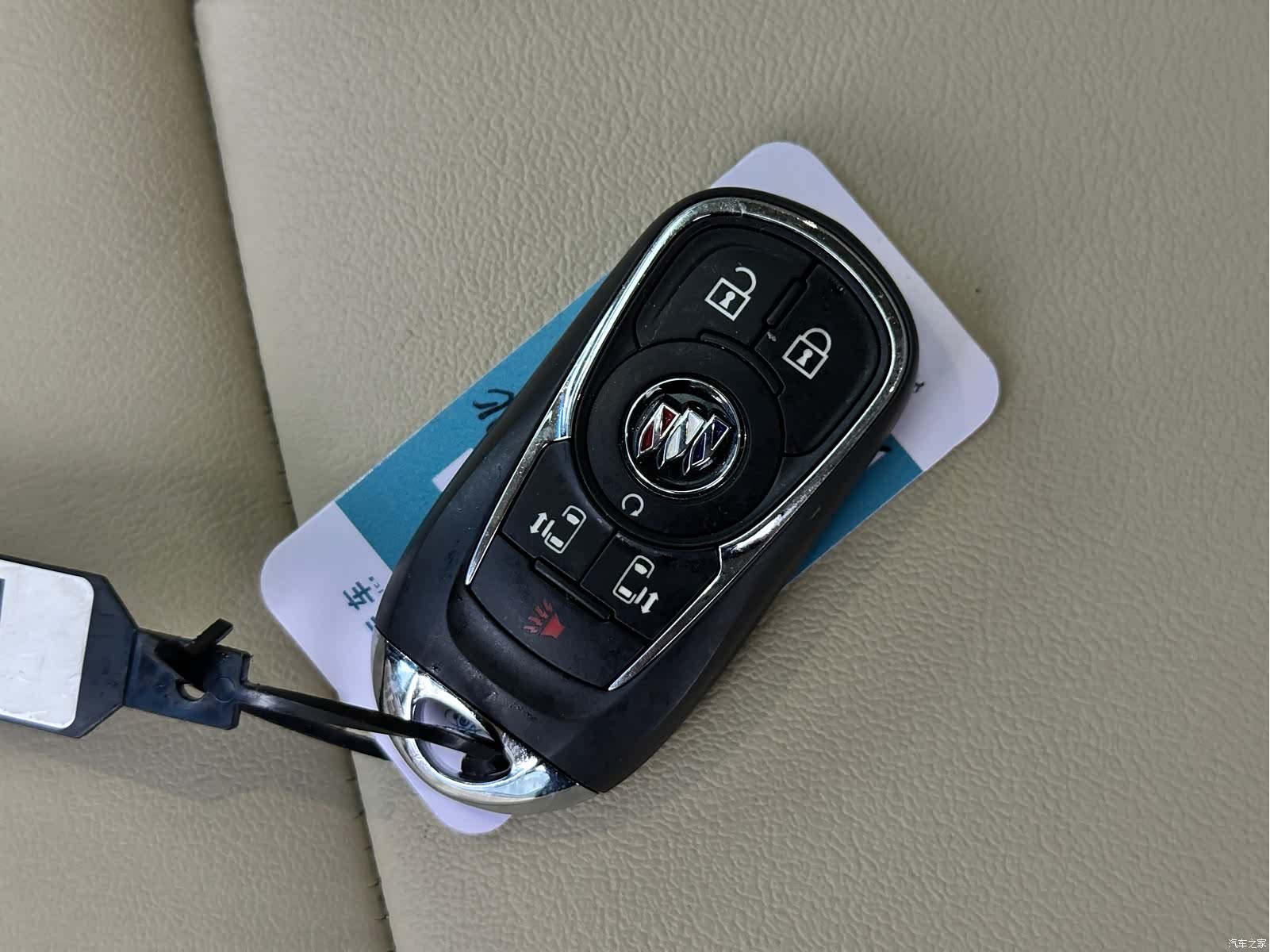 Buick GL8, 2025 25