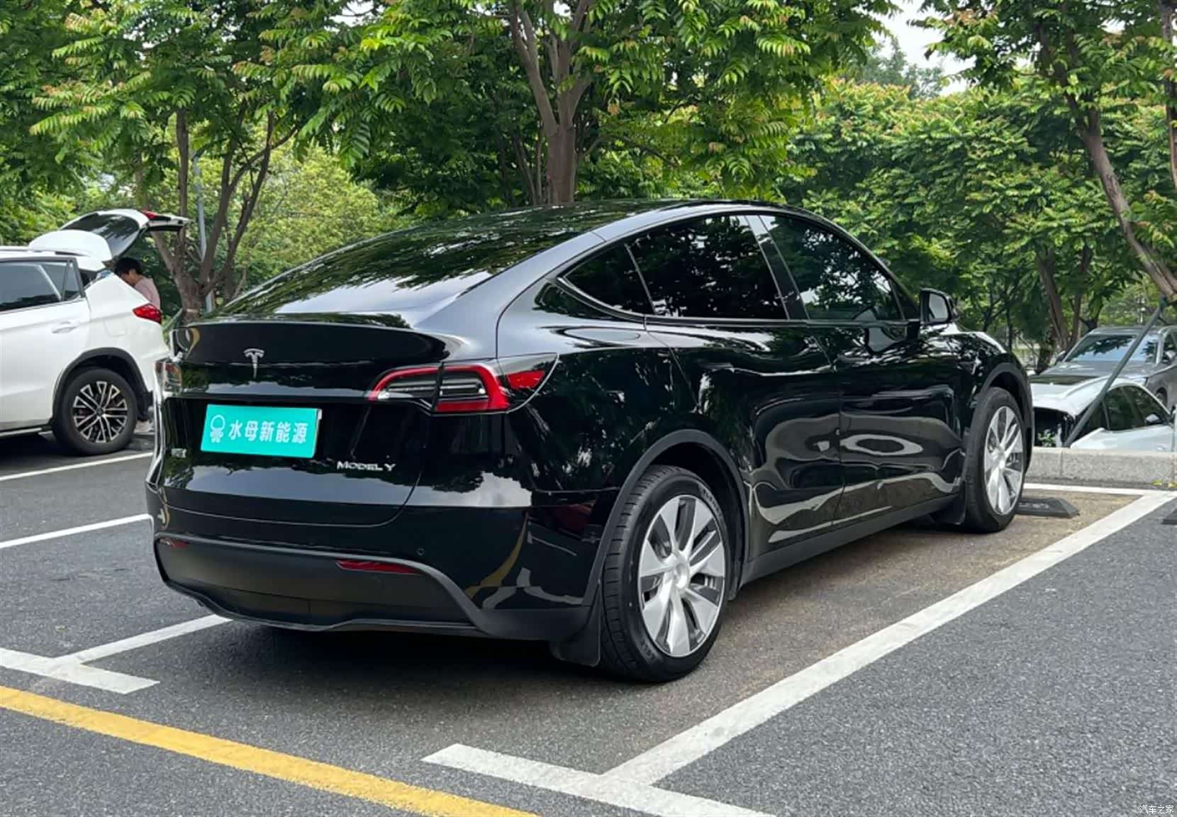 Tesla Model Y, 2023 6