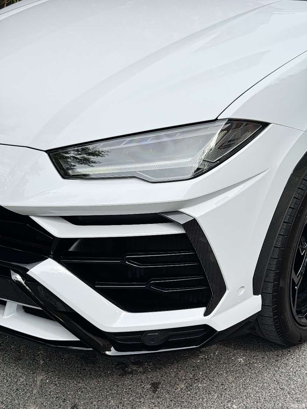 Lamborghini Urus, 2019 2
