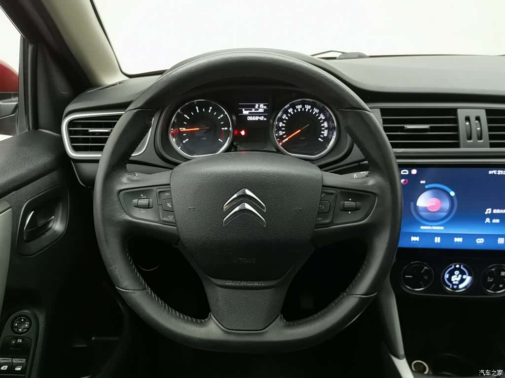 Citroen C3-XR, 2015 11