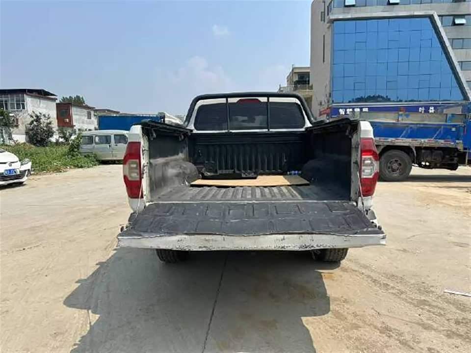 MAXUS Chase T70