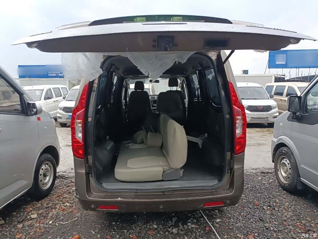 Wuling L3C, 2016 19