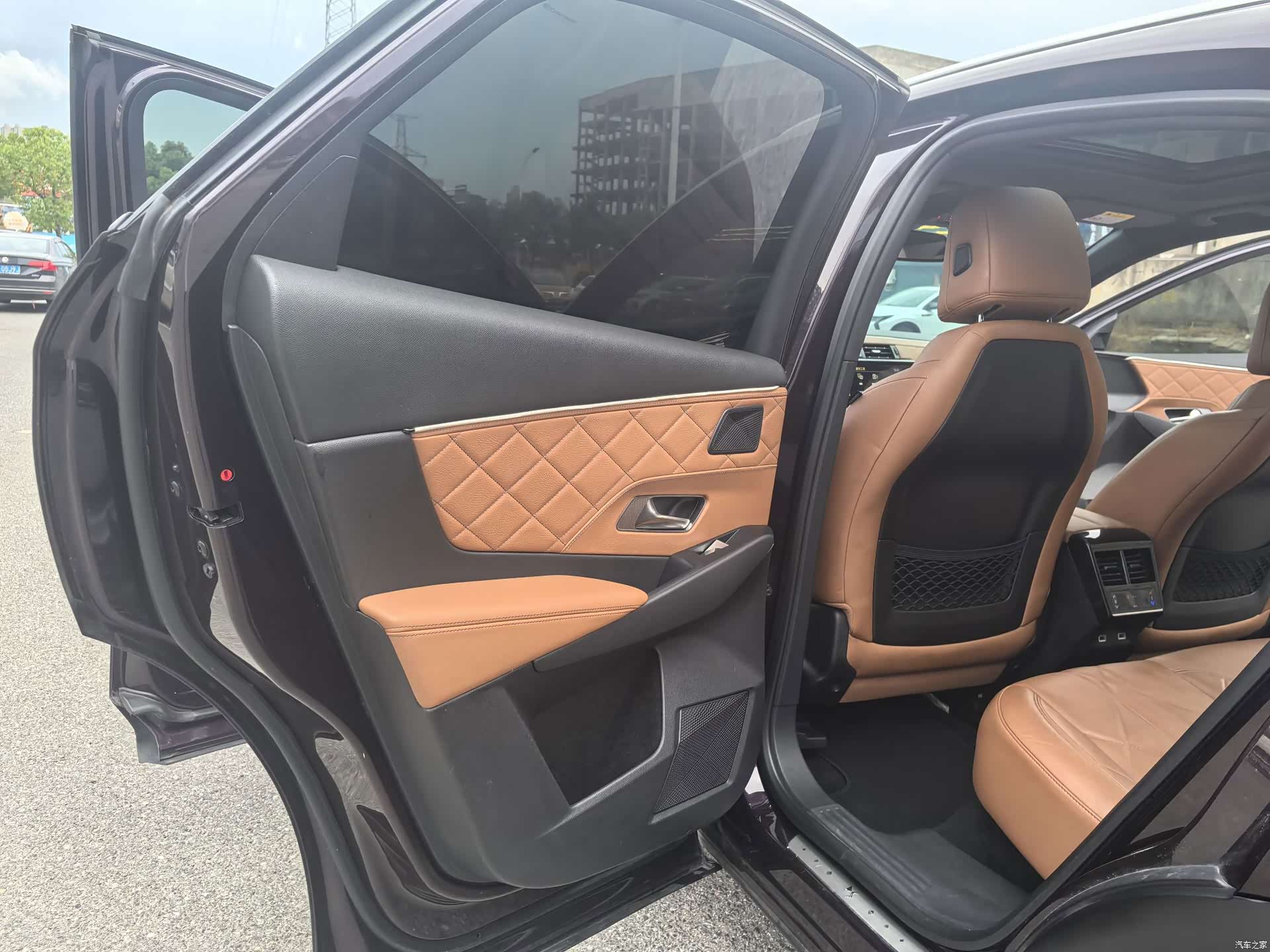 DS 7, 2019 16
