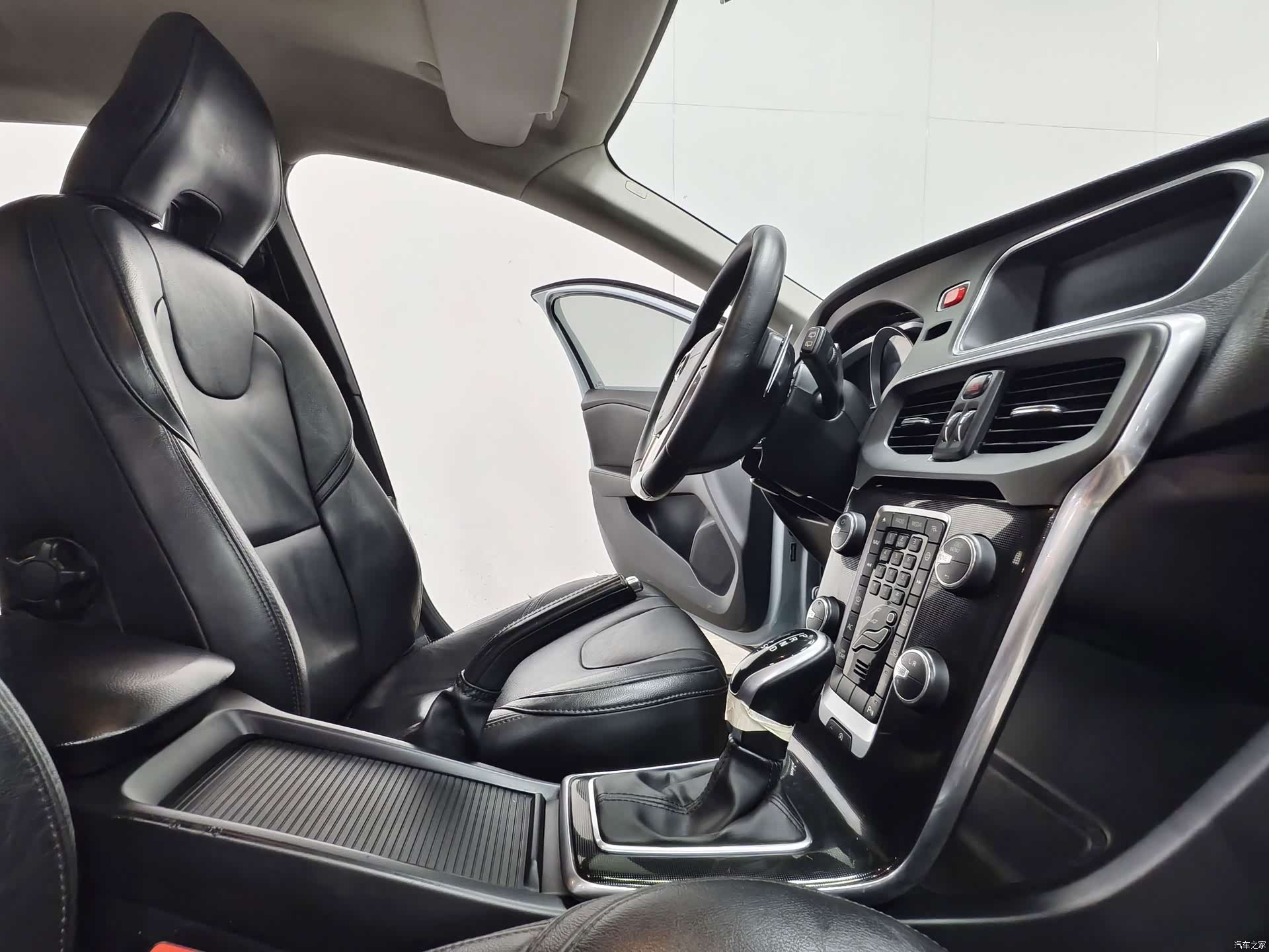 Volvo V40, 2016 15