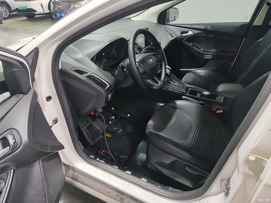 Ford Focus, 2017 11