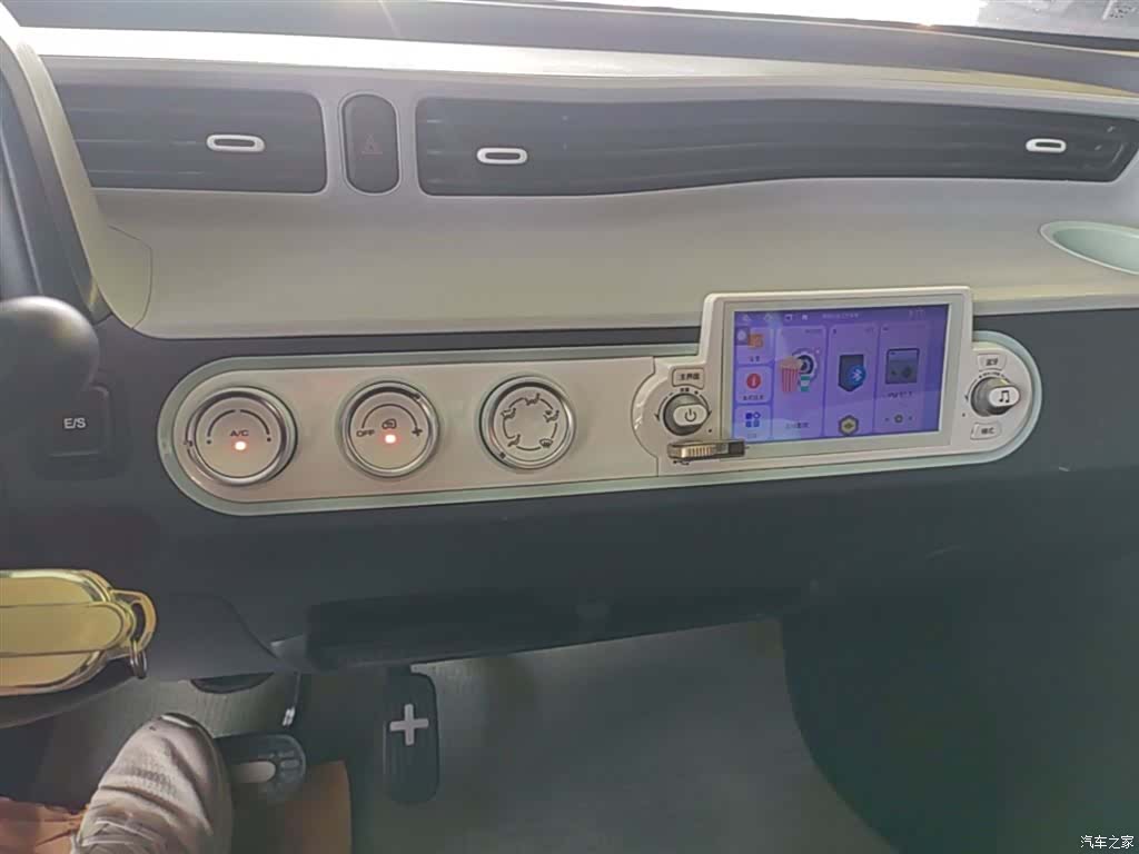 Wuling MINIEV, 2022 13