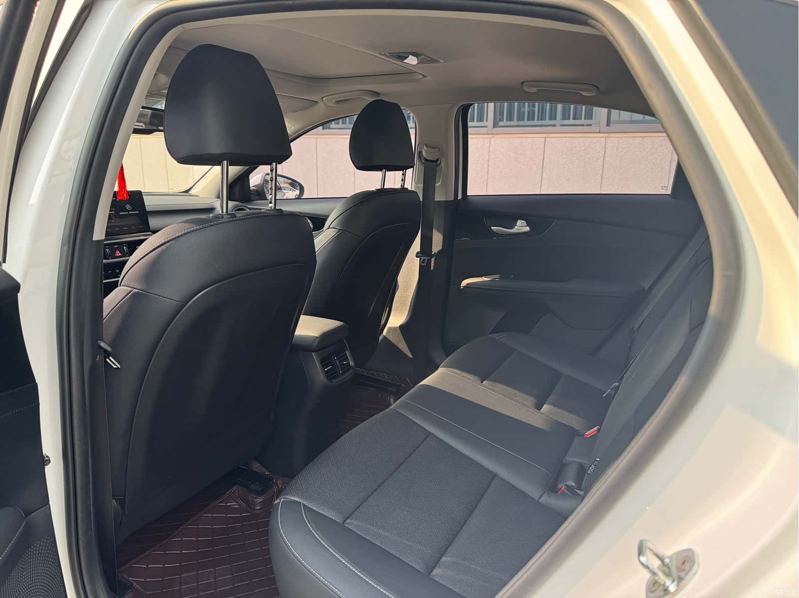 Kia K3, 2022 4