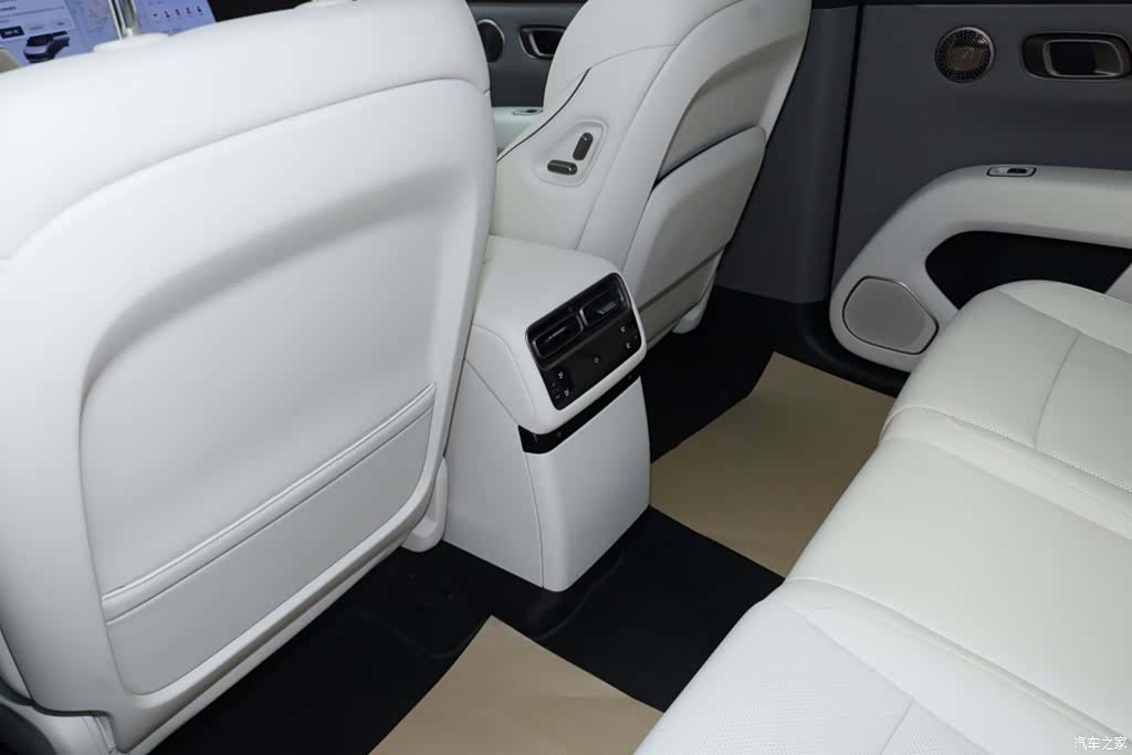 Li Auto i6, 2025 27