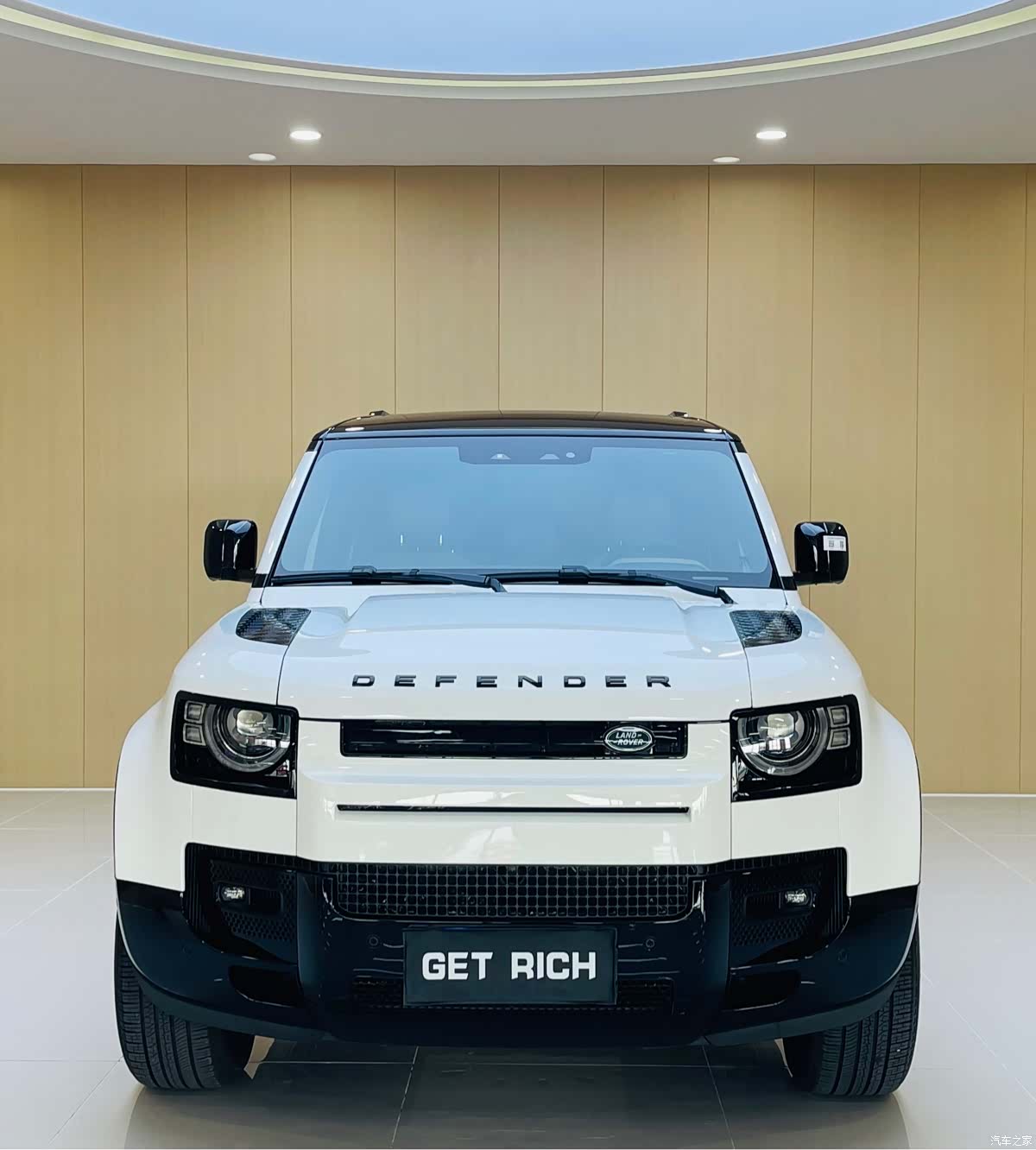 Land Rover Defender, 2026 2