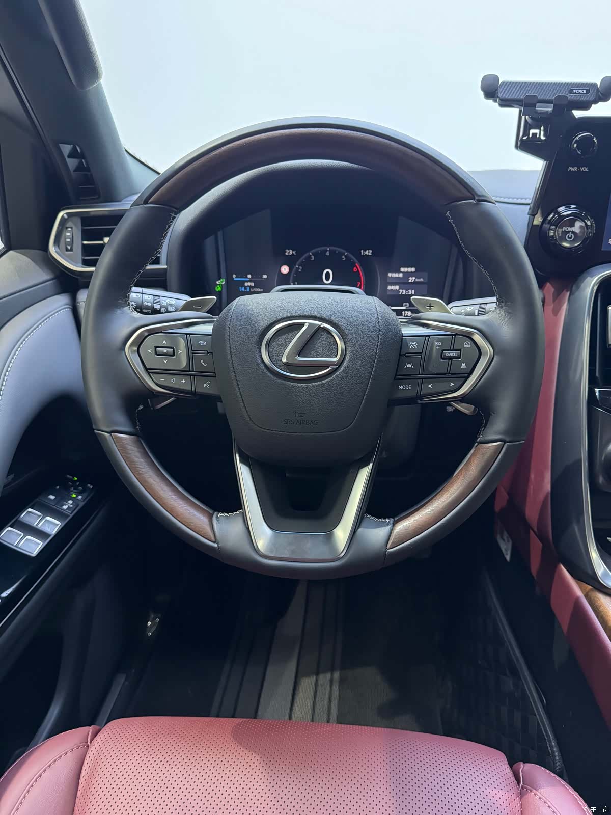 Lexus LX, 2026 17