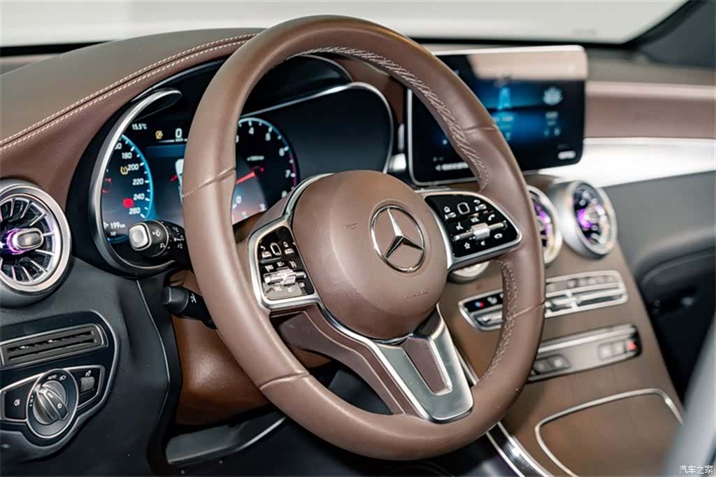 Mercedes-Benz GLC, 2022 10