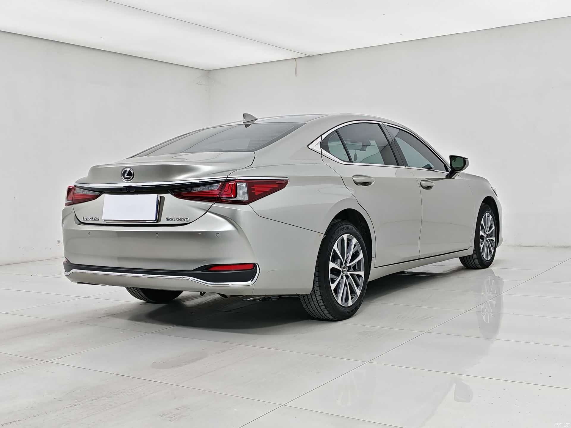 Lexus ES, 2024 6