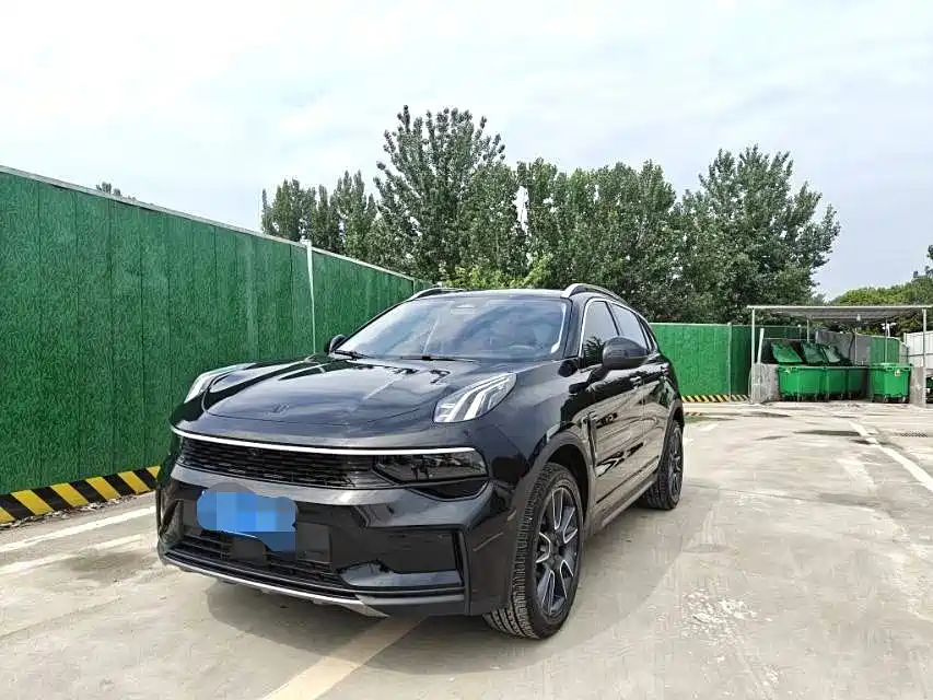 Lynk & Co 01