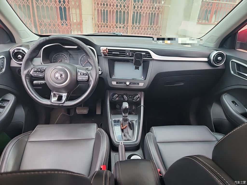 MG ZS, 2017 10
