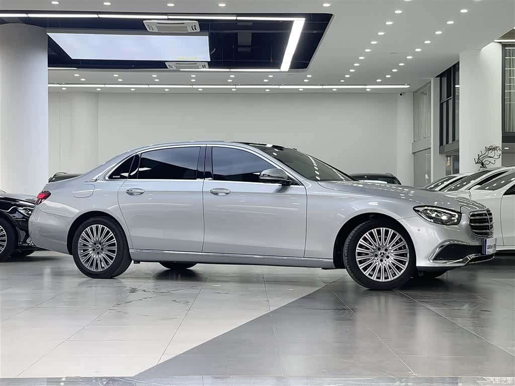 Mercedes-Benz E-Class, 2024 3