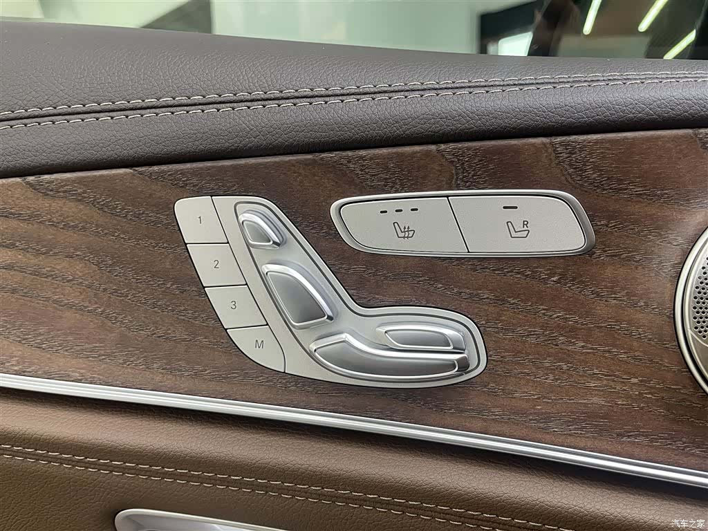 Mercedes-Benz E-Class, 2024 22