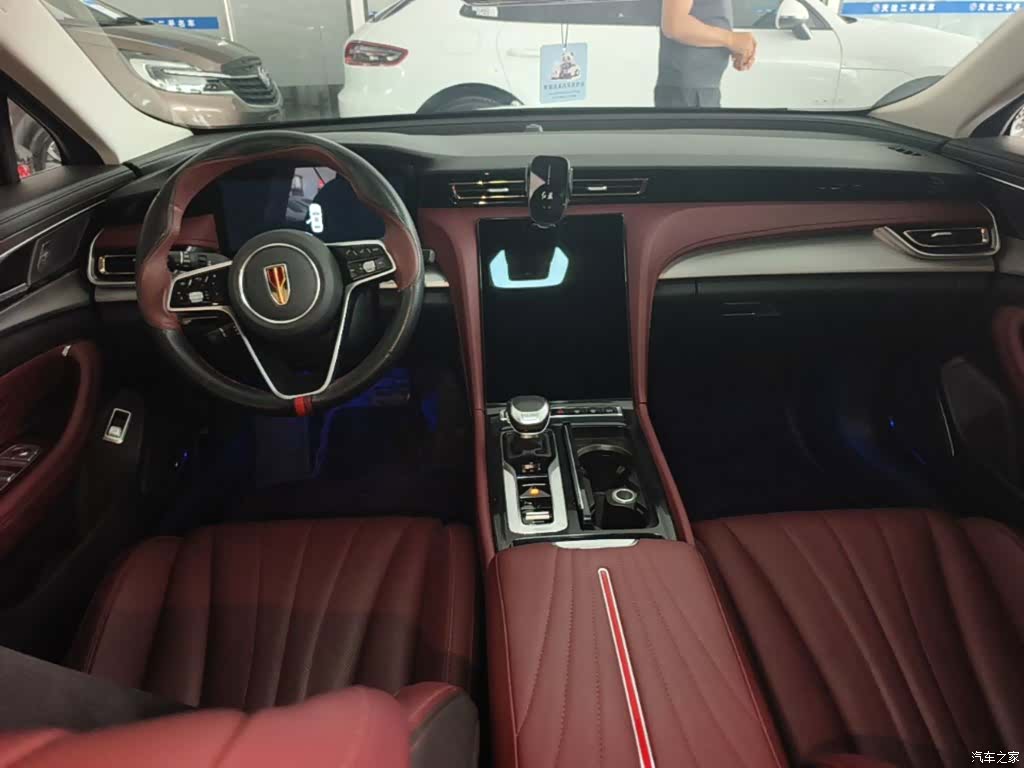 Hongqi H5, 2024 10