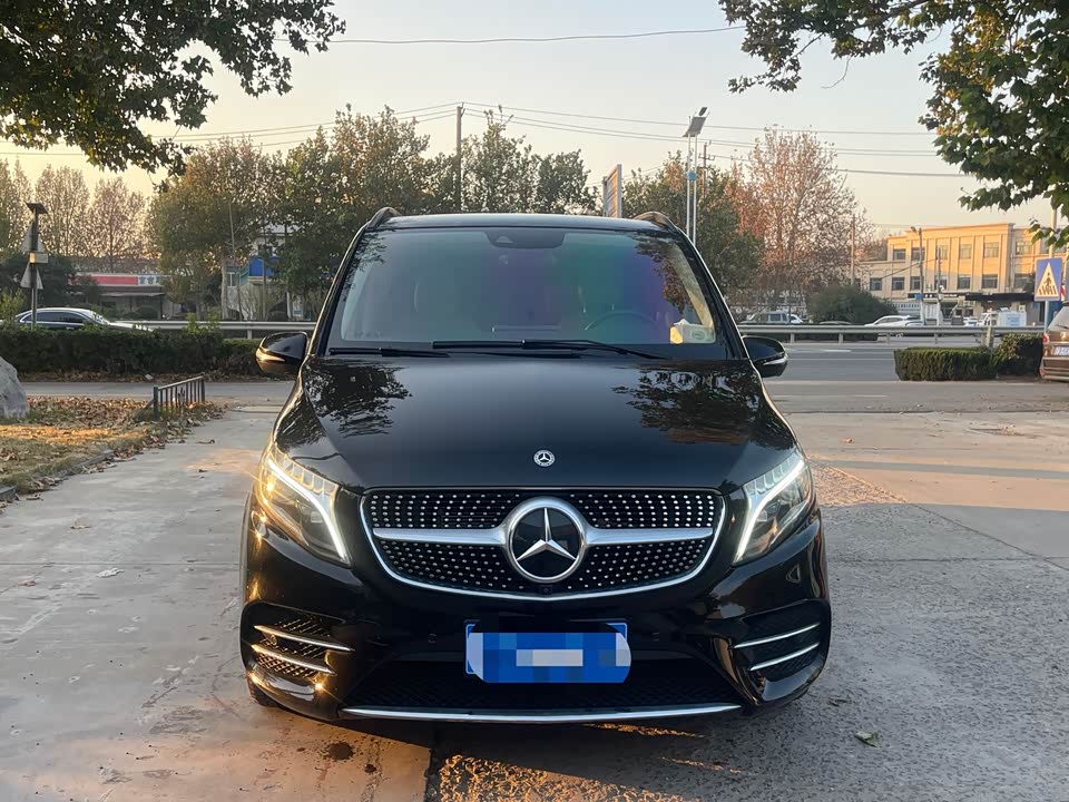 Mercedes-Benz V-class
