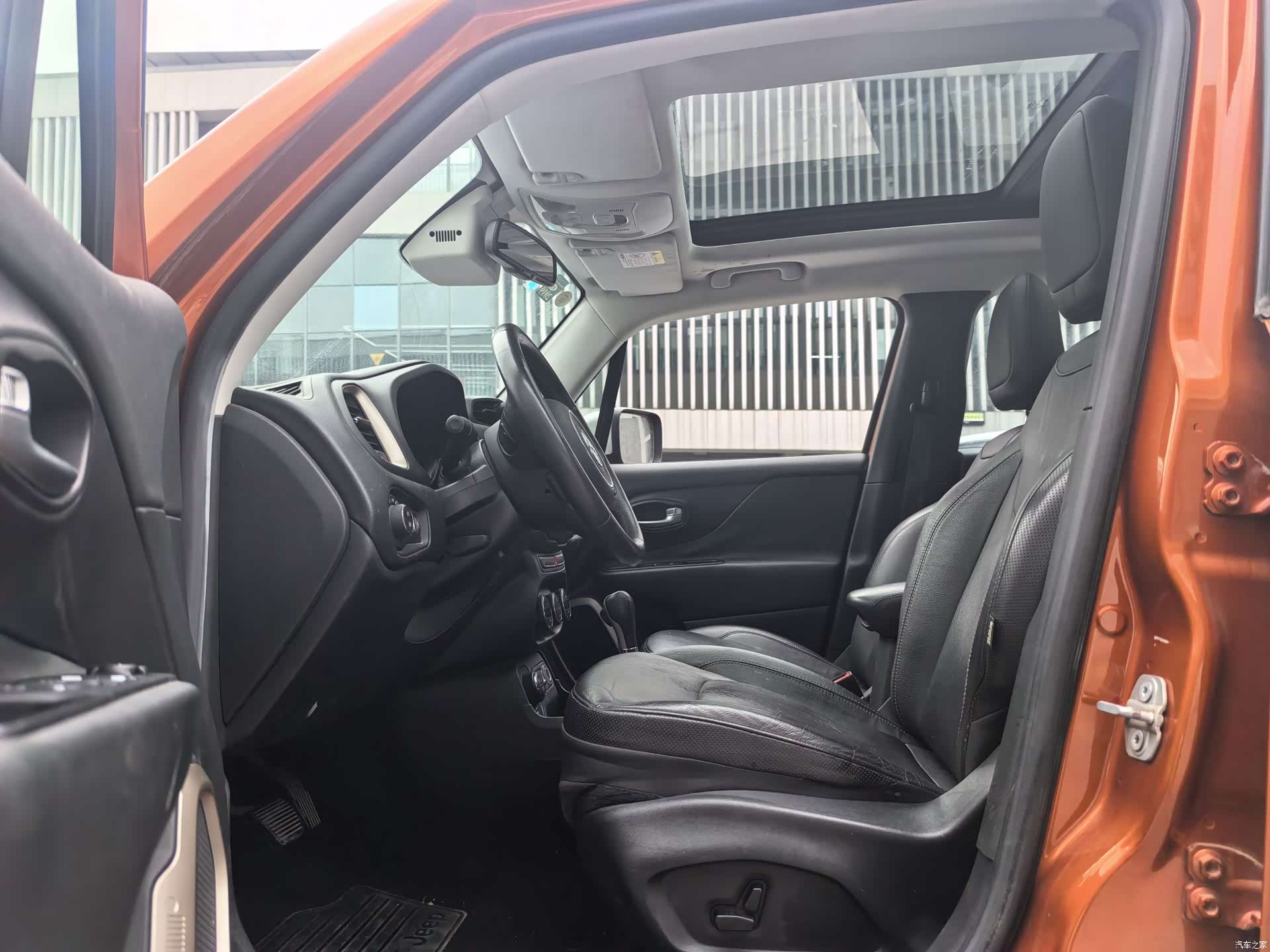 Jeep Renegade, 2017 все фото
