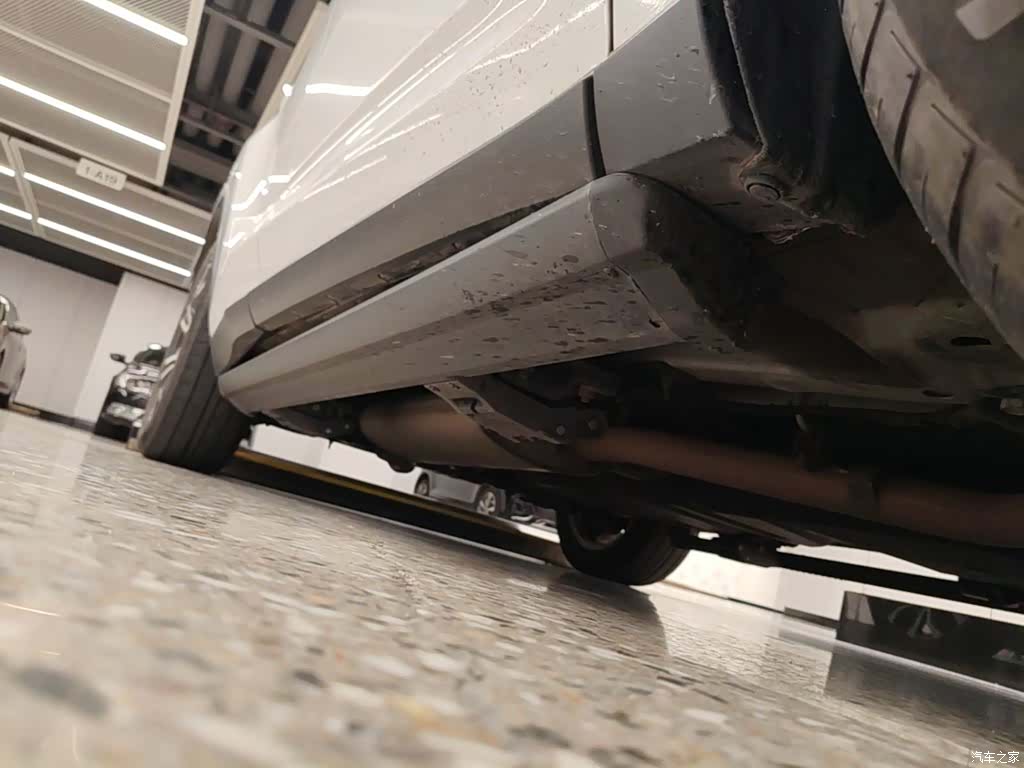 Lexus NX, 2015 16