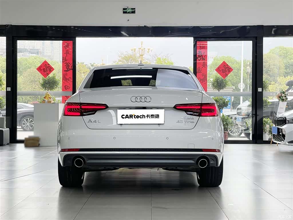 Audi A4L, 2018 все фото