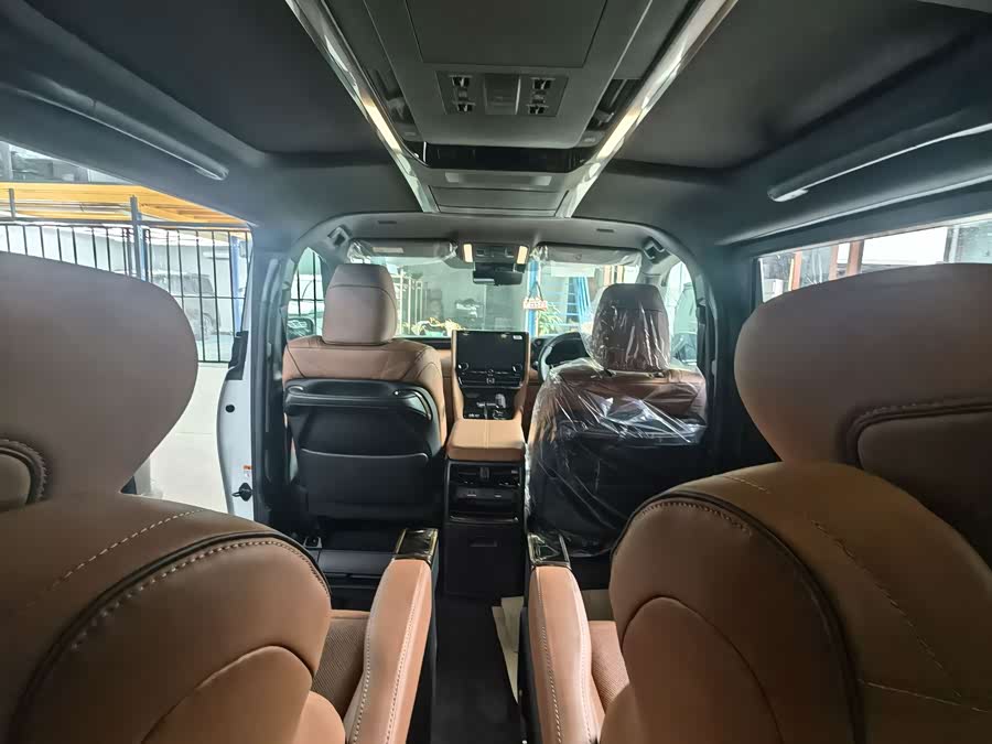 Toyota Vellfire 2024, фото 5