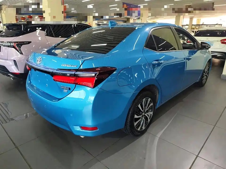 Toyota Corolla dual engine E+ Toyota Corolla dual engine E+
