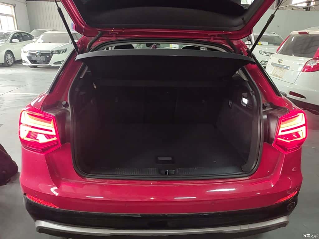 Audi Q2L, 2021 15