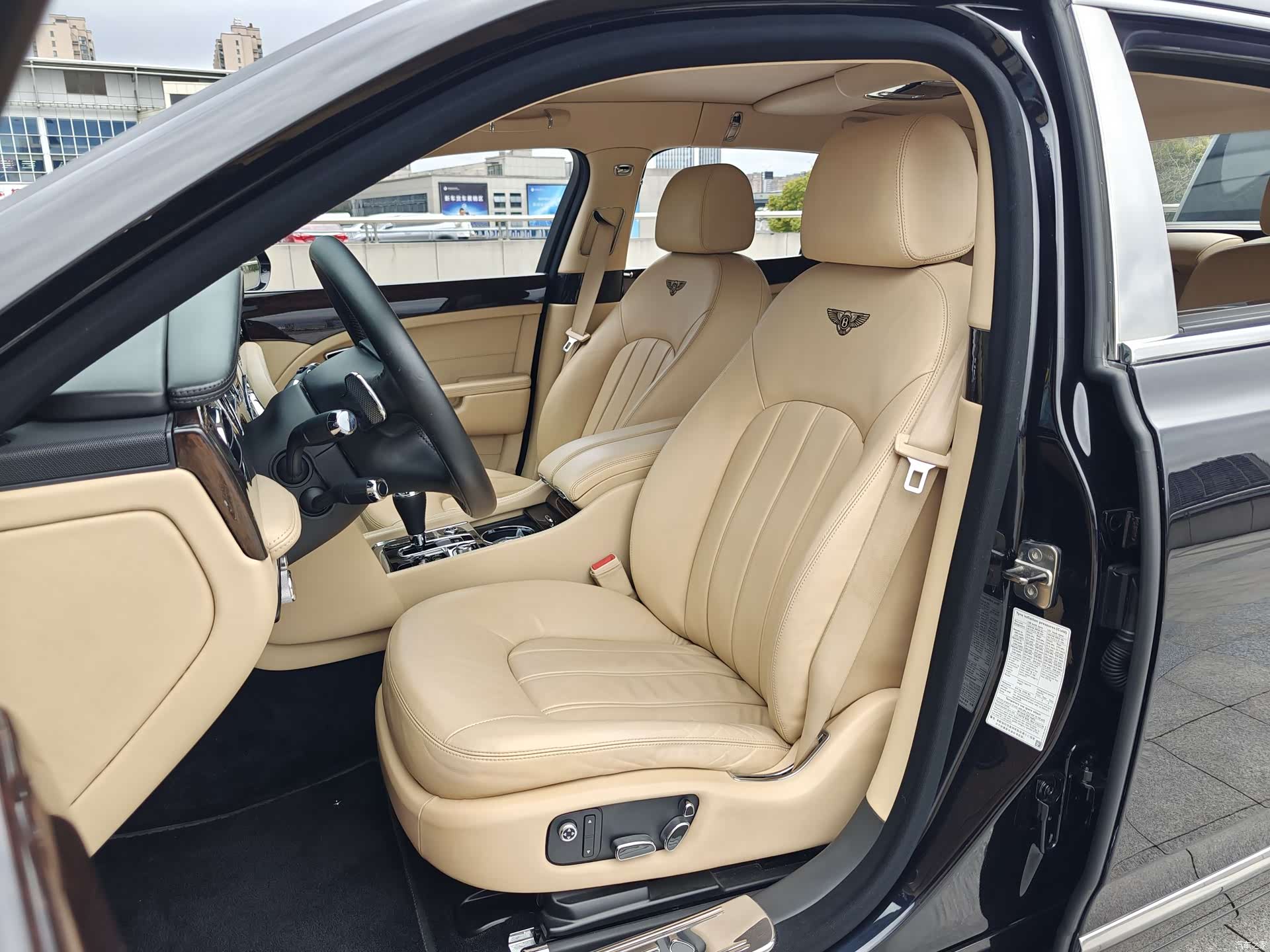 Bentley Mulsanne, 2013 18